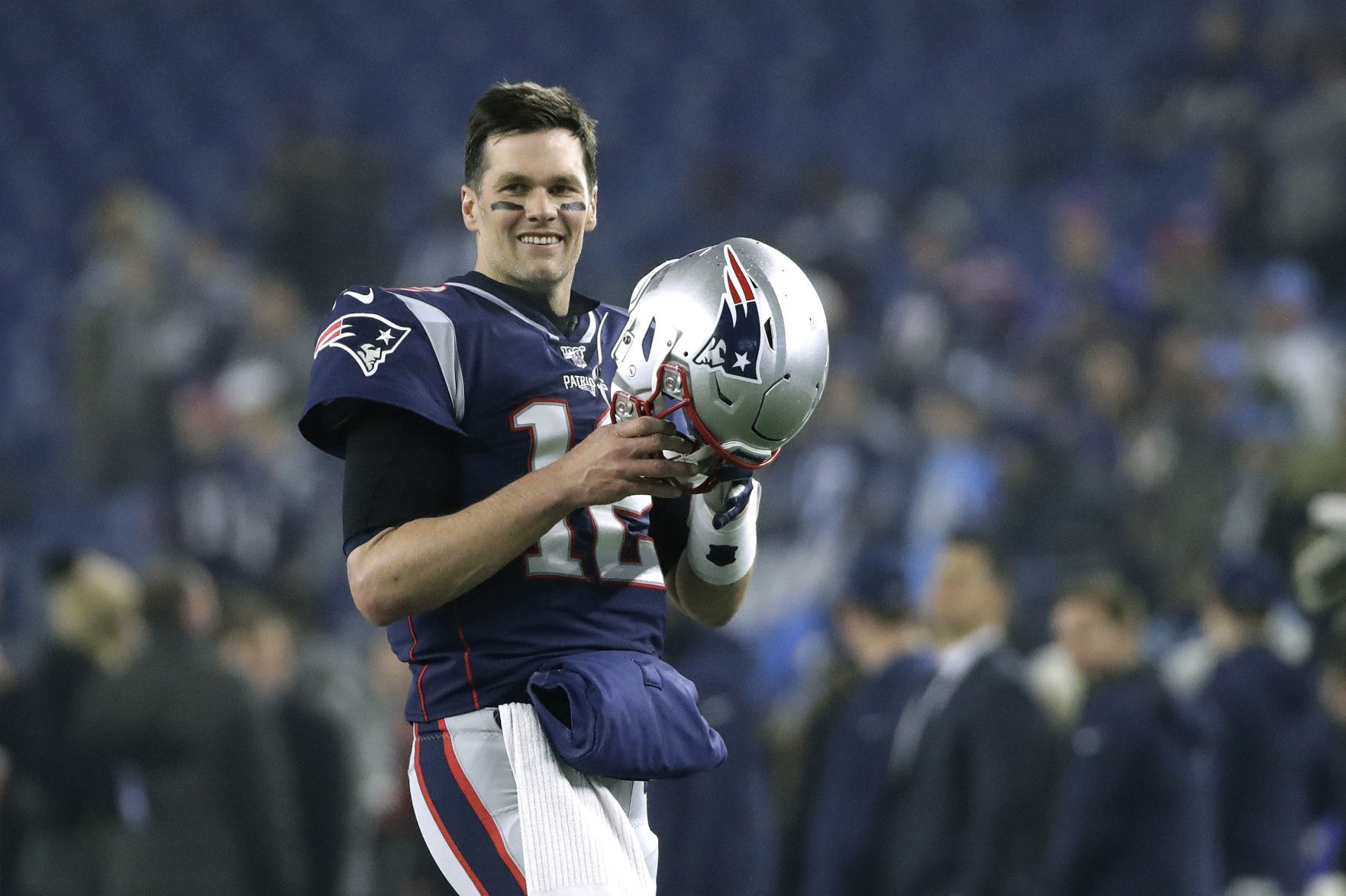 Free agent: Tom Brady to Tampa Bay Buccaneers (from New England)
